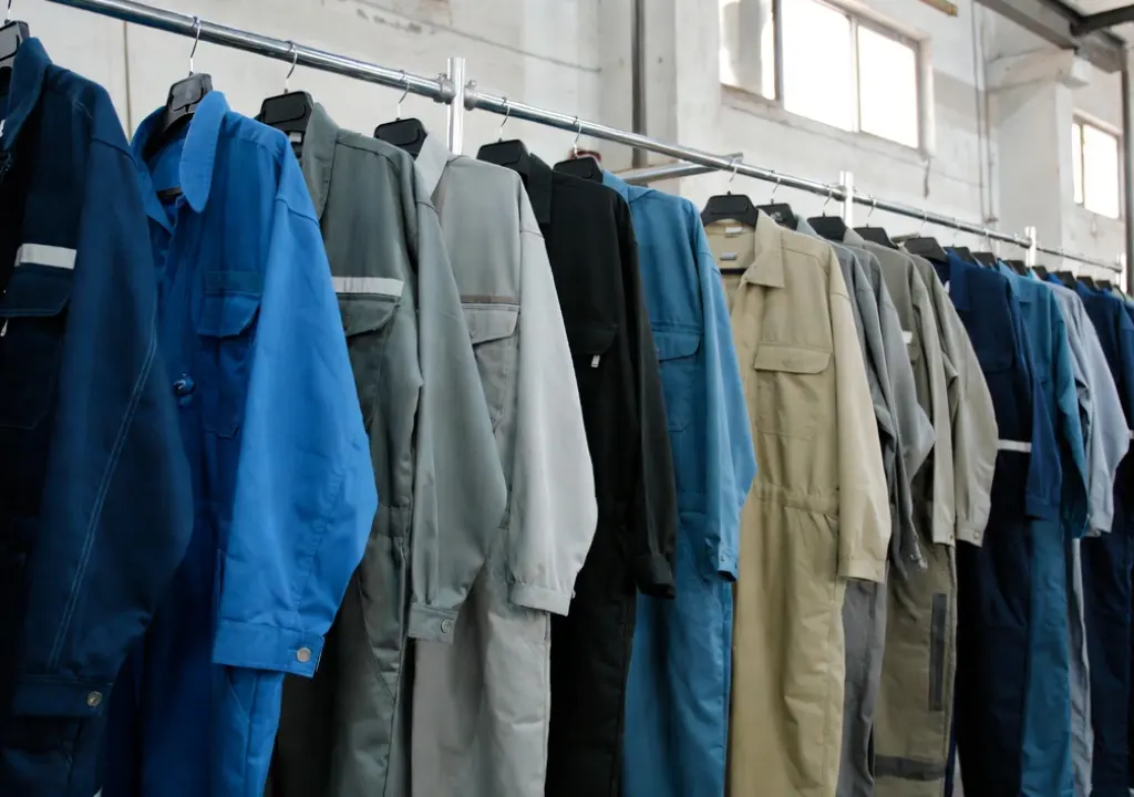 تولیدی فروش لباس کار در عسلویه