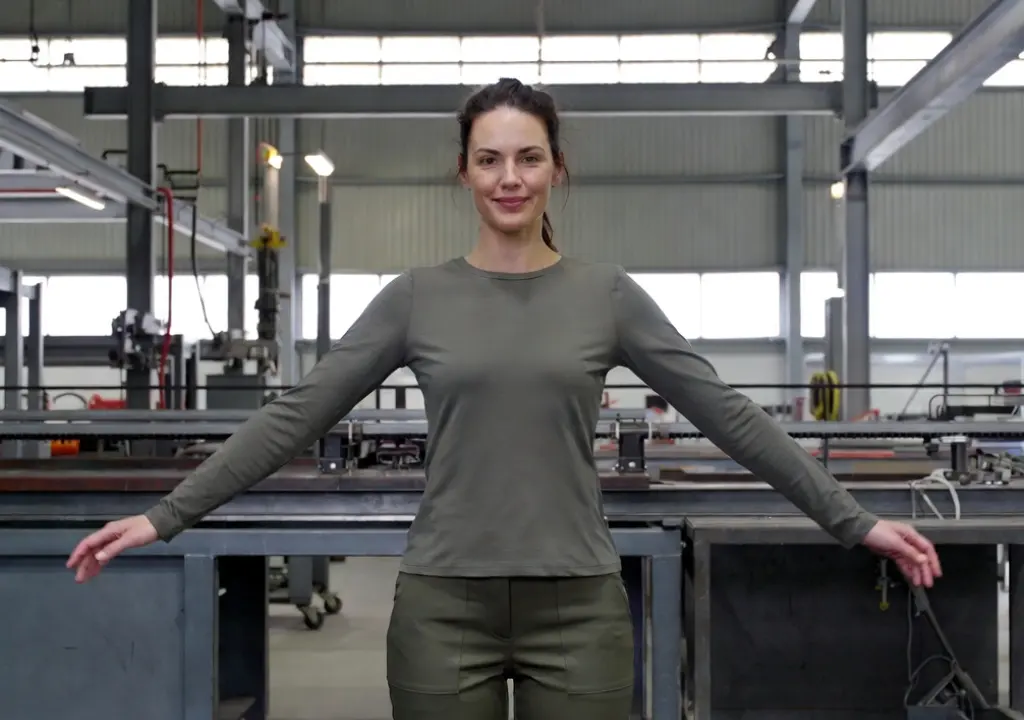 راهنمای سایز لباس کار مردانه و زنانه